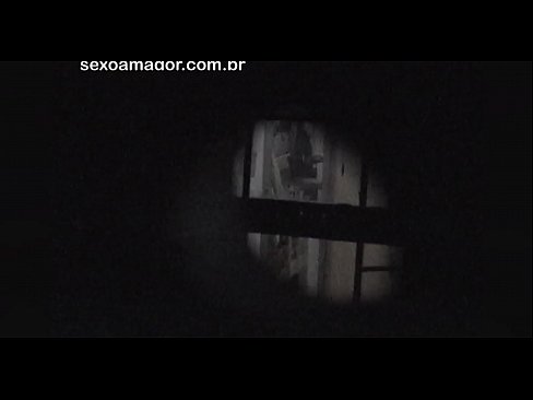 ❤️ Faigheann Blondie fístapáil rúnda ag voyeur comharsanachta i bhfolach taobh thiar de brící cuasach ️ Porn vk ag ga.xsexshop.ru ❌️